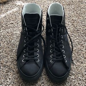 Men’s Louis Vuitton high top sneaker